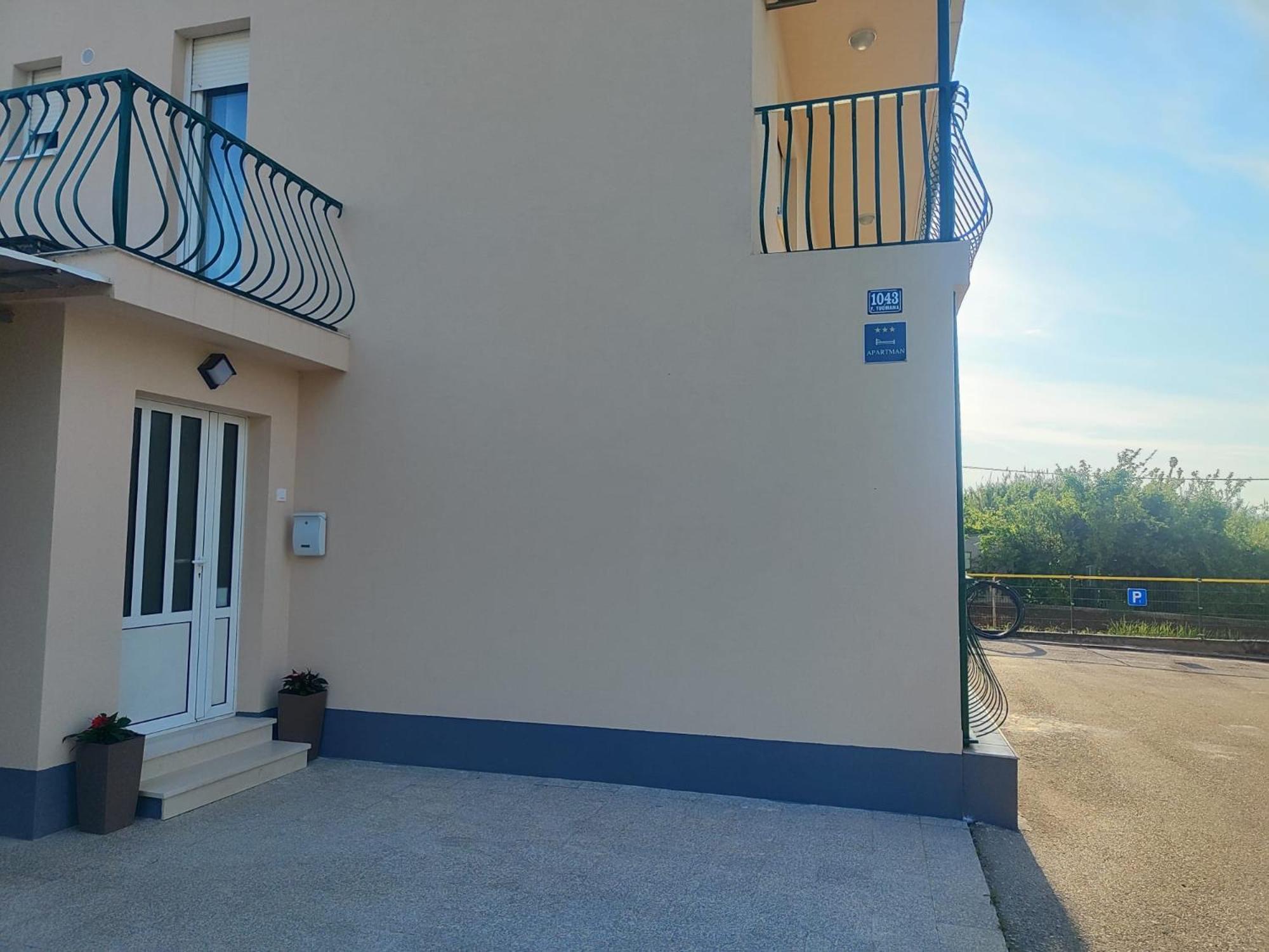 Anamaria Apartment Kastela Exterior photo